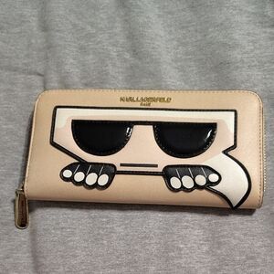 ✨ Karl Lagerfeld Paris Zip Around Wallet – NWT ✨